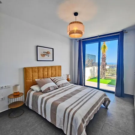 Hills - With 180 View Pool *