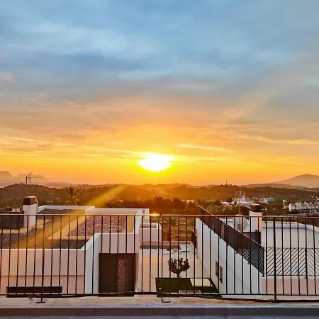 Villa Hills - With 180 View Pool
